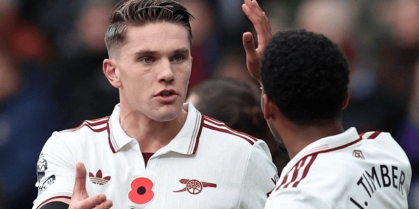 英超夺冠最大热门诞生：25分领跑，9连胜，连续7场零封