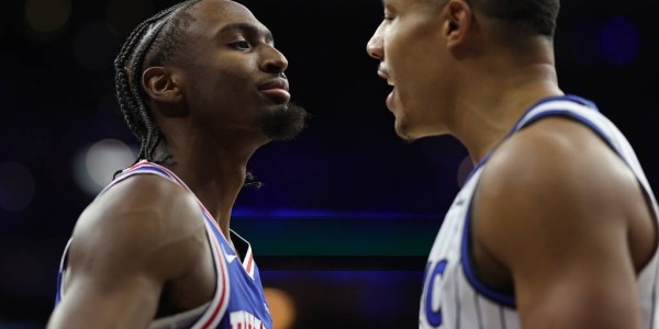 马克西43分埃奇库姆26+7 76人击败魔术三连胜